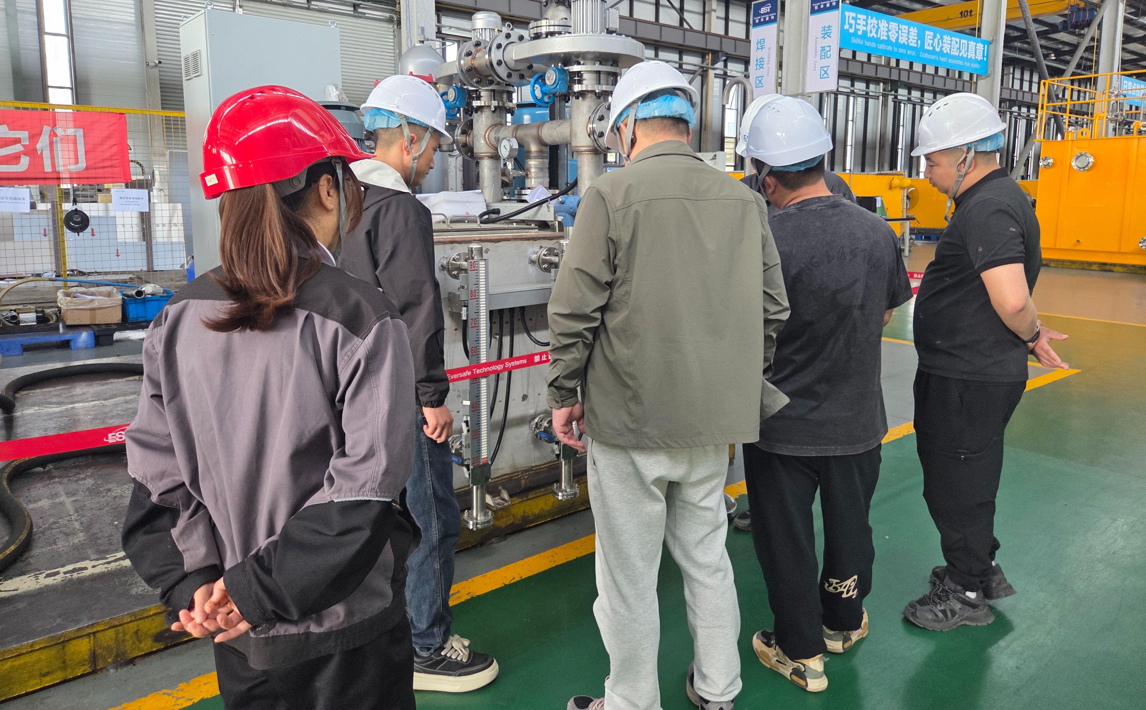 热烈欢迎某知名电力行业客户莅临我司生产基地考察指导
