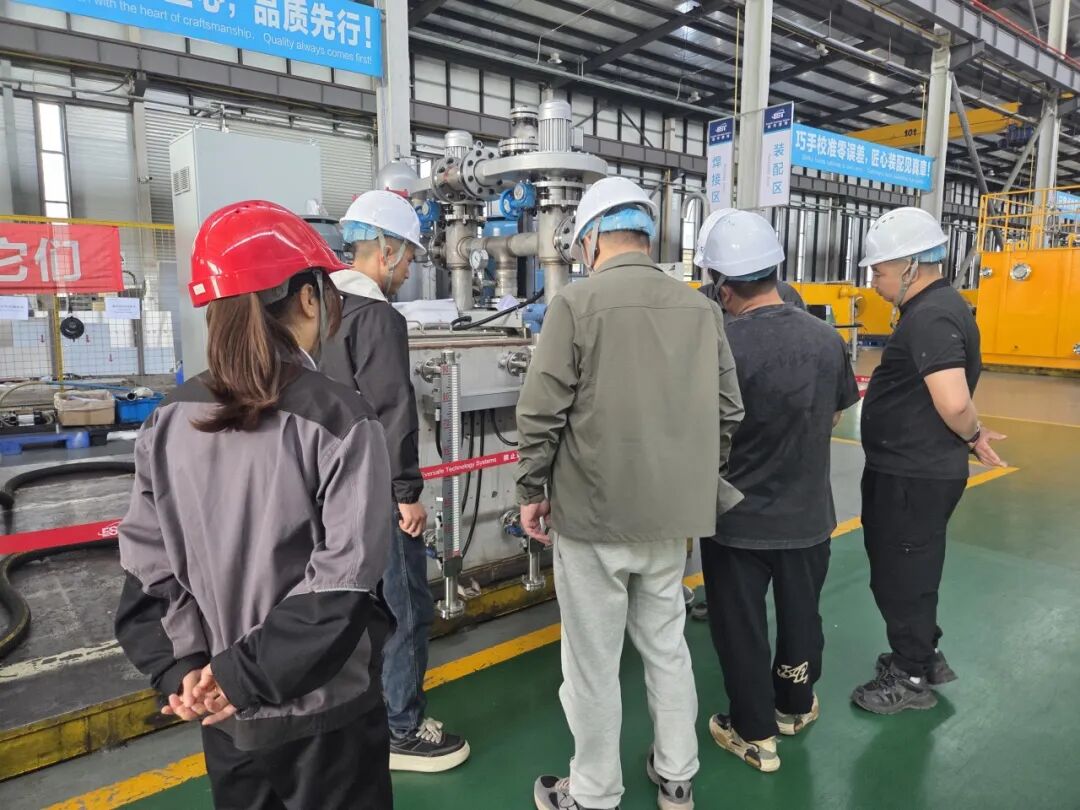热烈欢迎某知名电力行业客户莅临我司生产基地考察指导(图13)
